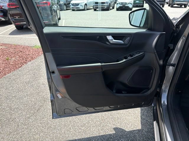 Used 2024 Ford Escape ST-Line w/ Tech Pack #1 AWD/4WD image 11