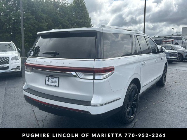 Used 2023 Lincoln Navigator L Reserve AWD/4WD image 7