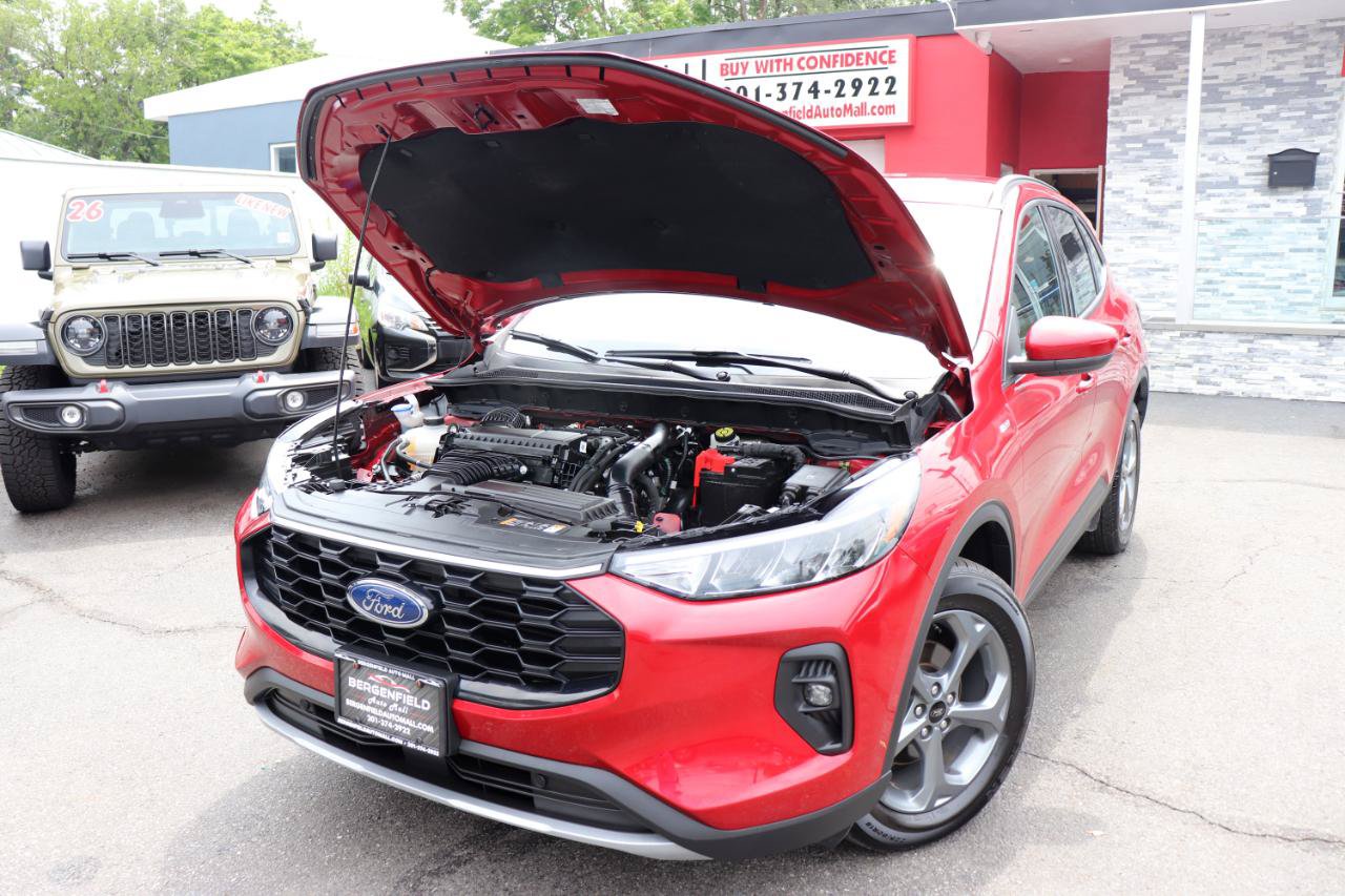 Used 2025 Ford Escape ST-Line Select AWD/4WD image 48