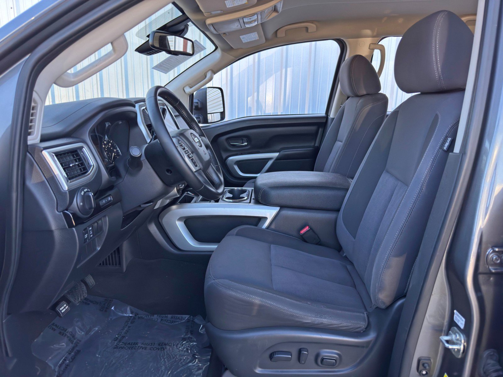 Used 2021 Nissan Titan SV w/ SV Convenience Package AWD/4WD image 14