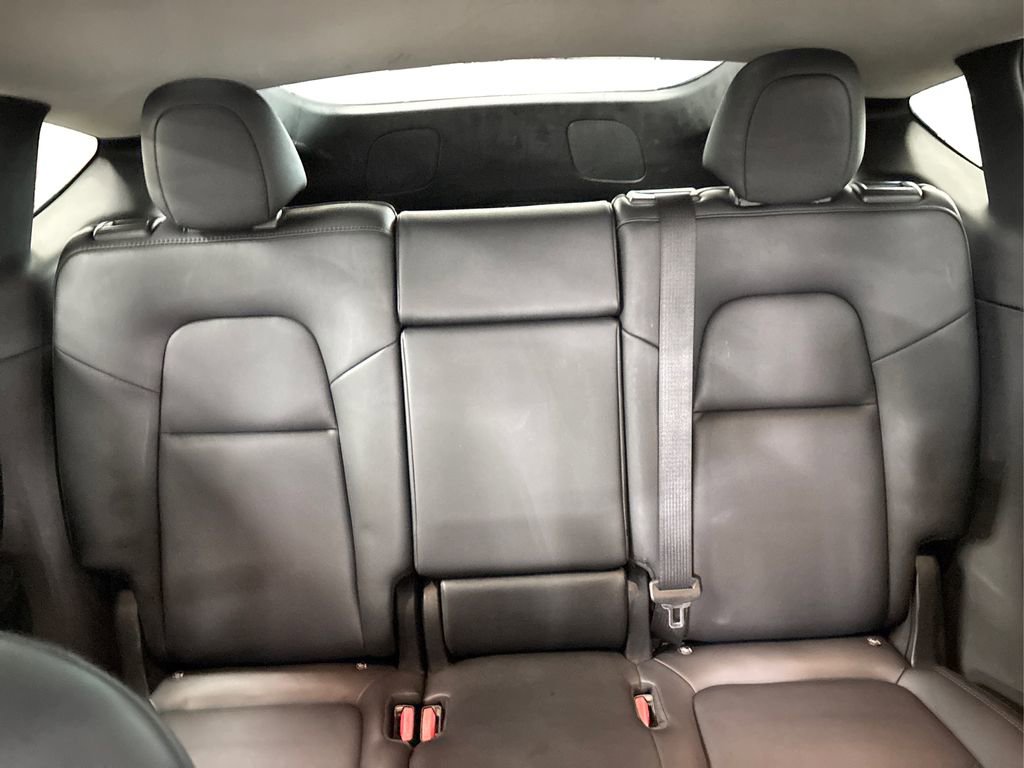 Used 2022 Tesla Model Y Long Range AWD/4WD image 18