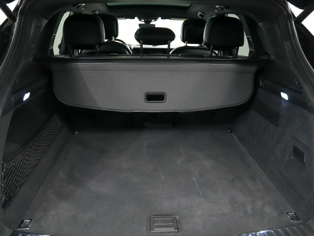 Certified 2024 Porsche Cayenne AWD/4WD image 13