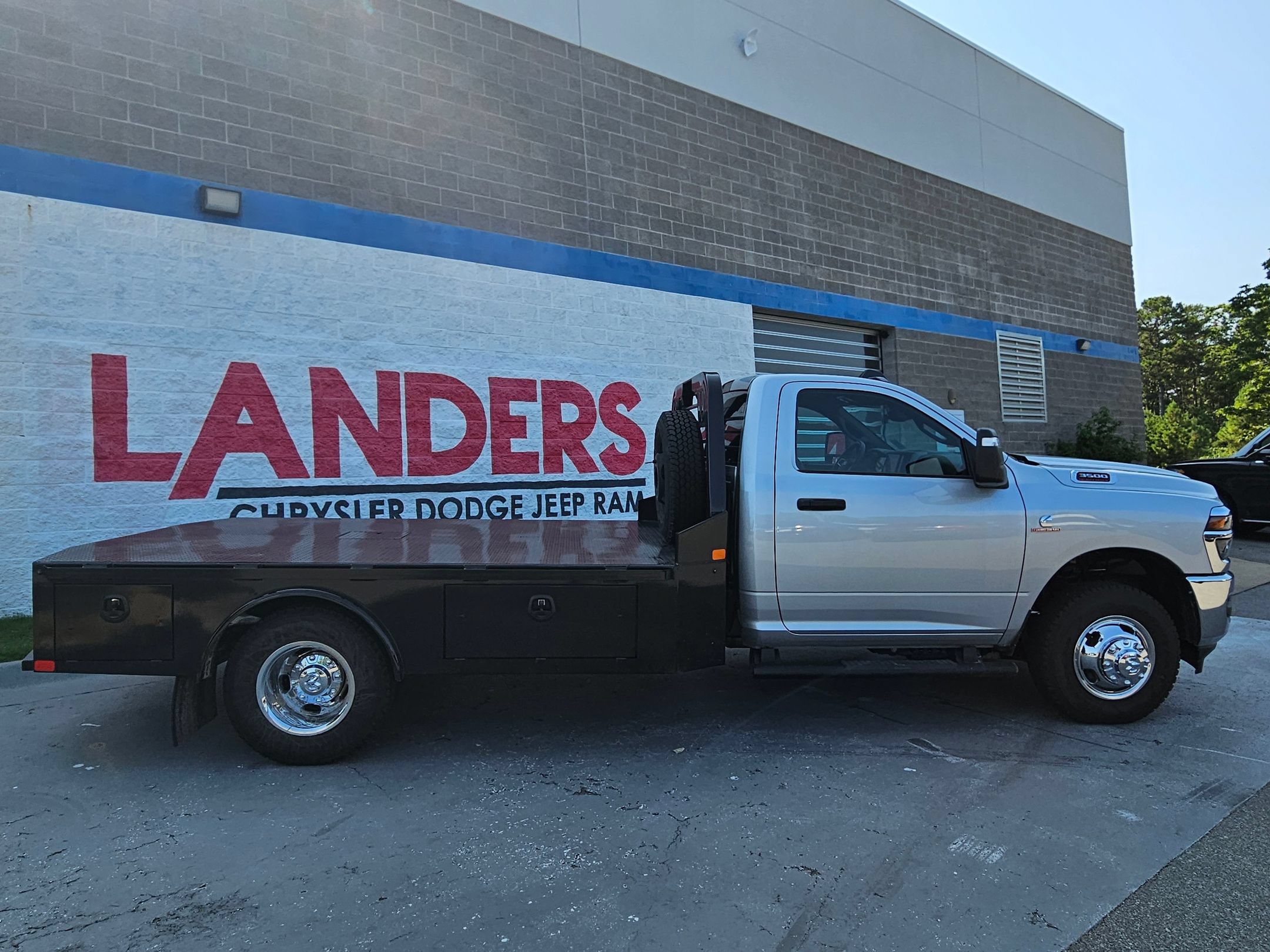 New 2026 RAM 3500 Tradesman w/ Chrome Appearance Group A AWD/4WD image 8