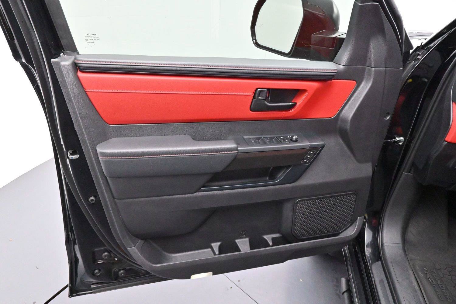 Used 2025 Toyota Tundra TRD Pro AWD/4WD image 9