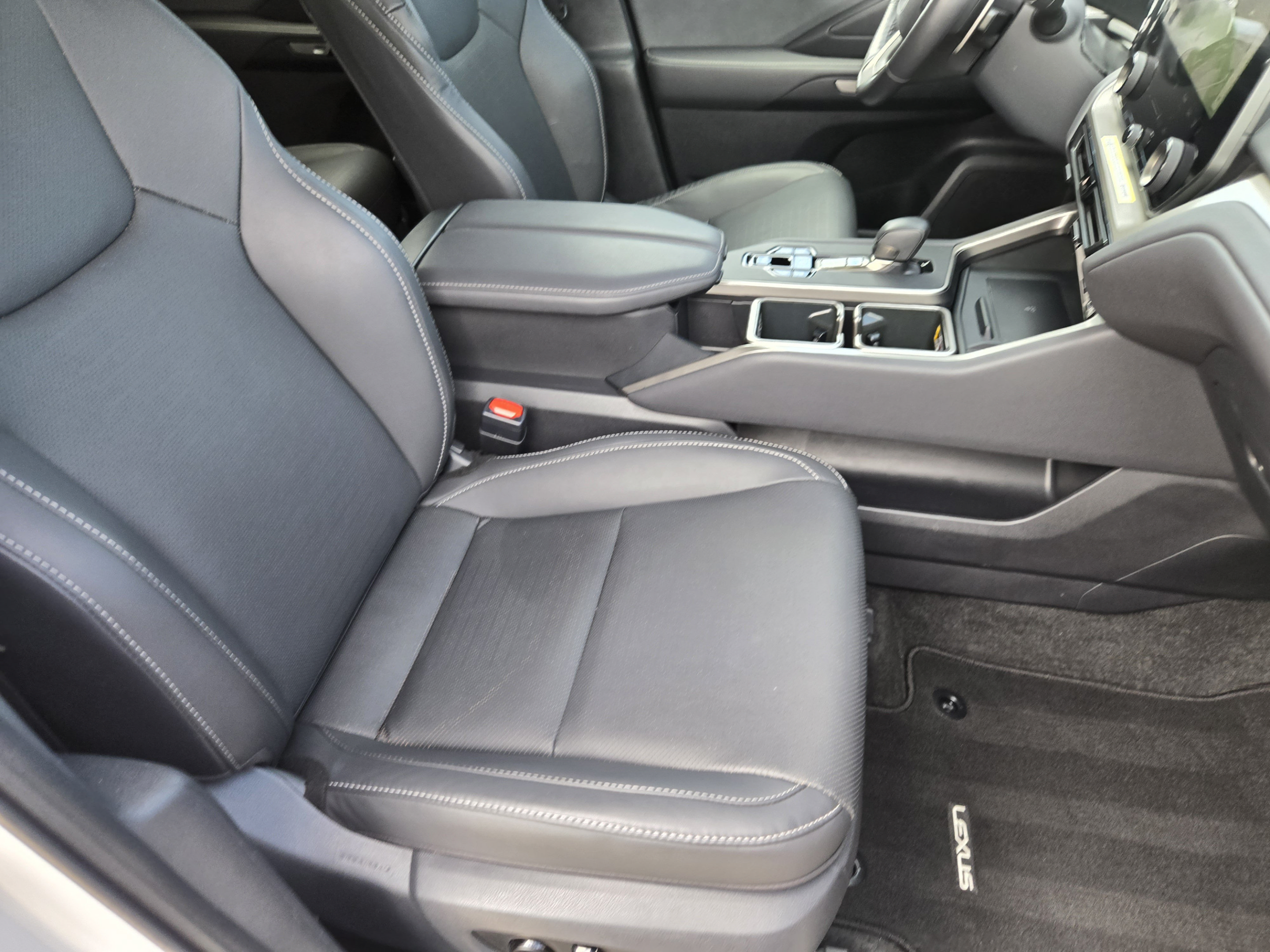 Used 2026 Lexus TX 350 AWD w/ Technology Package image 9