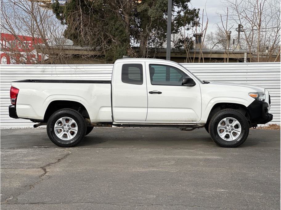 Used 2021 Toyota Tacoma SR image 9