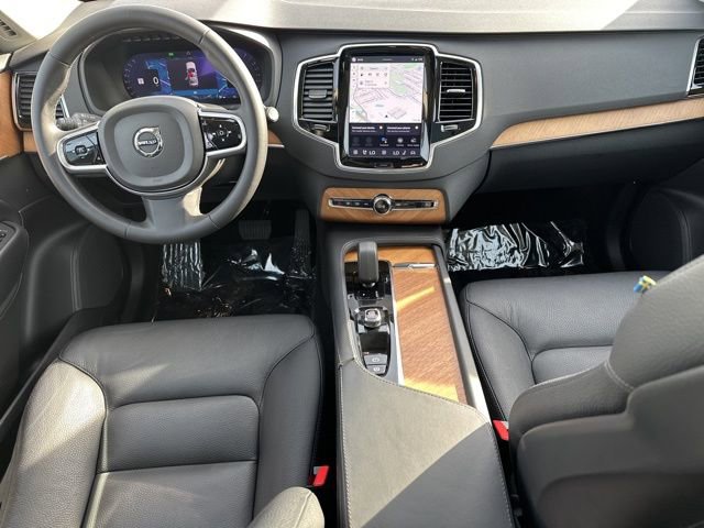 Certified 2023 Volvo XC90 B5 Plus w/ Protection Package Premier image 17