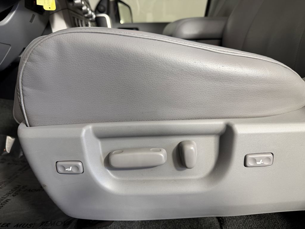 Used 2016 Toyota Sequoia Limited AWD/4WD image 19
