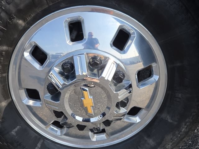 Used 2024 Chevrolet Silverado 3500 High Country w/ High Country Premium Package AWD/4WD image 12