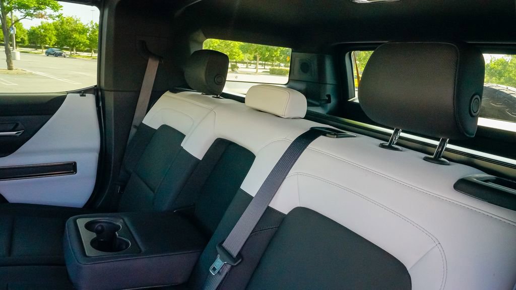 Used 2025 GMC Hummer EV 2X w/ LPO, Cargo Utility Package AWD/4WD image 20