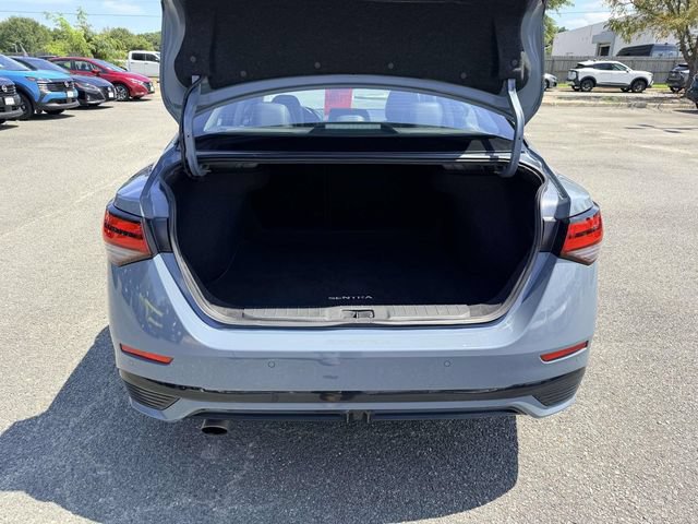 Used 2025 Nissan Sentra SR w/ SR Premium Package FWD image 12