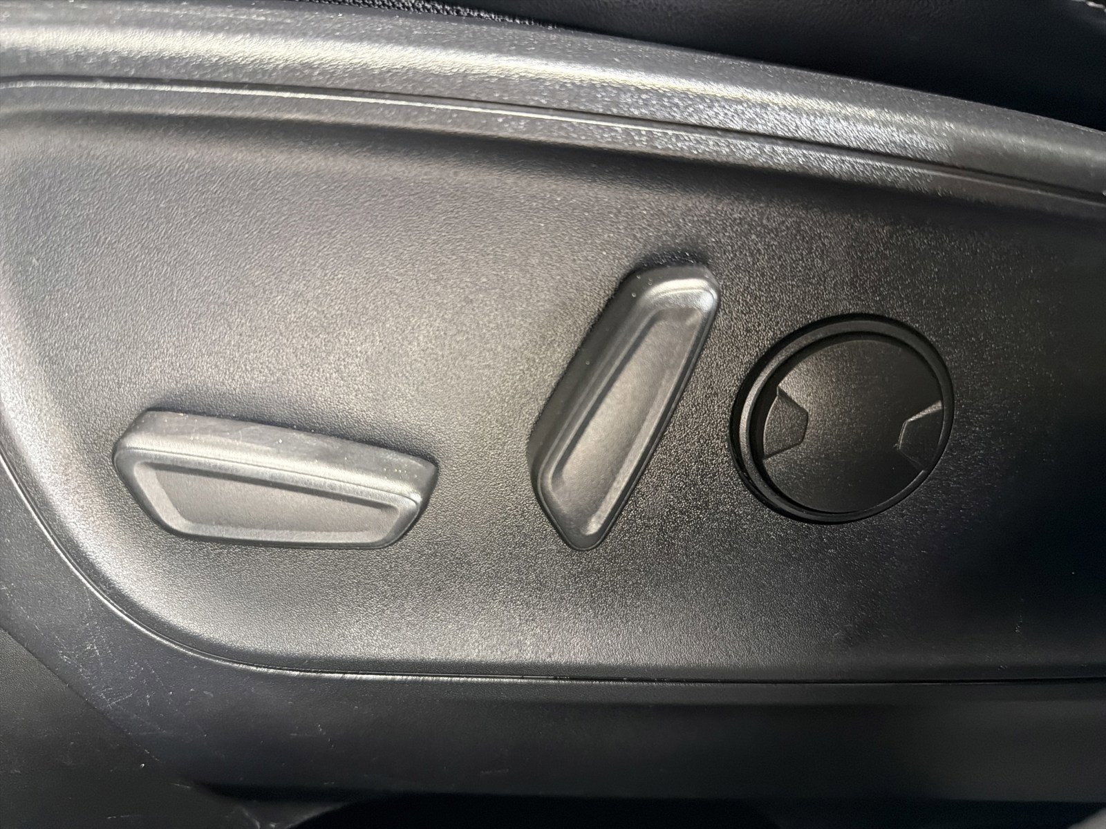 Used 2024 Ford Escape Platinum image 20