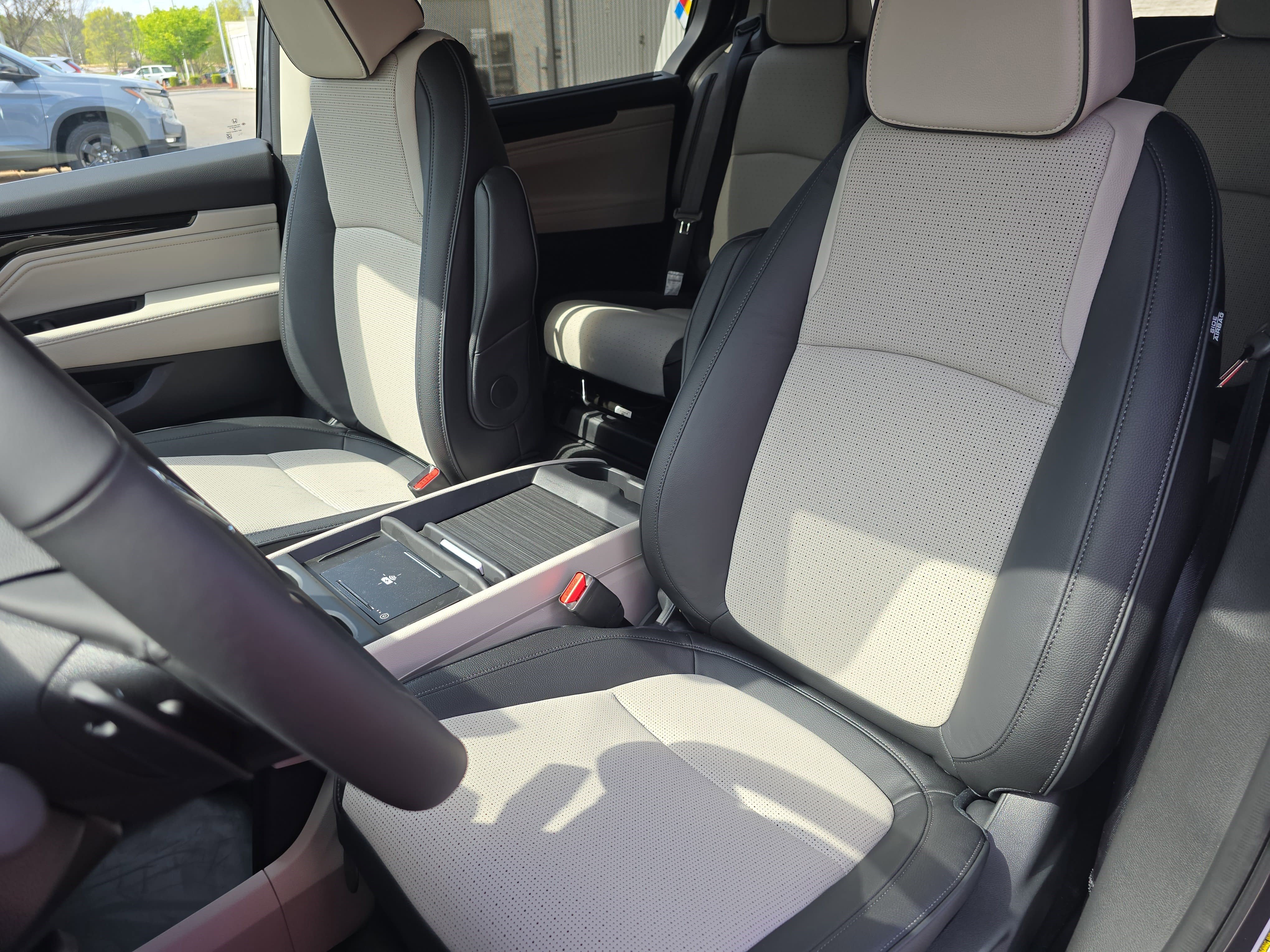 New 2026 Honda Odyssey Elite image 17