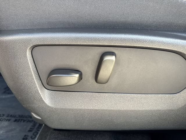 Used 2022 Buick Envision Avenir w/ Technology Package II FWD image 12