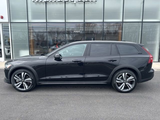 Certified 2025 Volvo V60 B5 Cross Country Plus AWD/4WD video 2