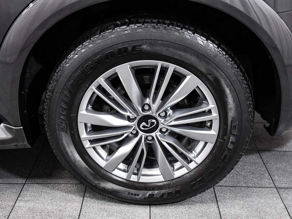 Used 2023 INFINITI QX80 Luxe w/ Cargo Package AWD/4WD image 7
