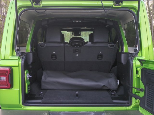 New 2026 Jeep Wrangler Unlimited Sahara AWD/4WD image 23