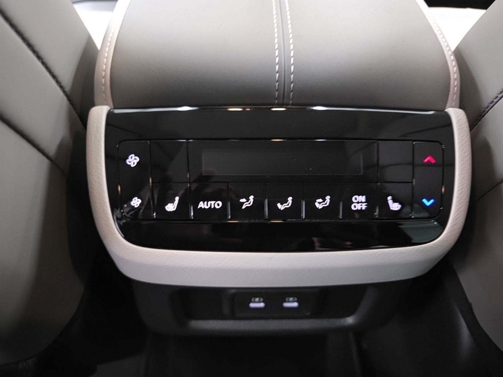 New 2026 INFINITI QX60 Luxe w/ Cargo Package image 25