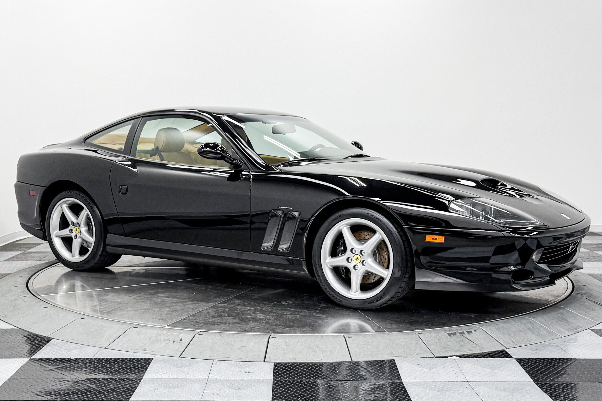 Used 1998 Ferrari 550 Maranello Coupe RWD image 33