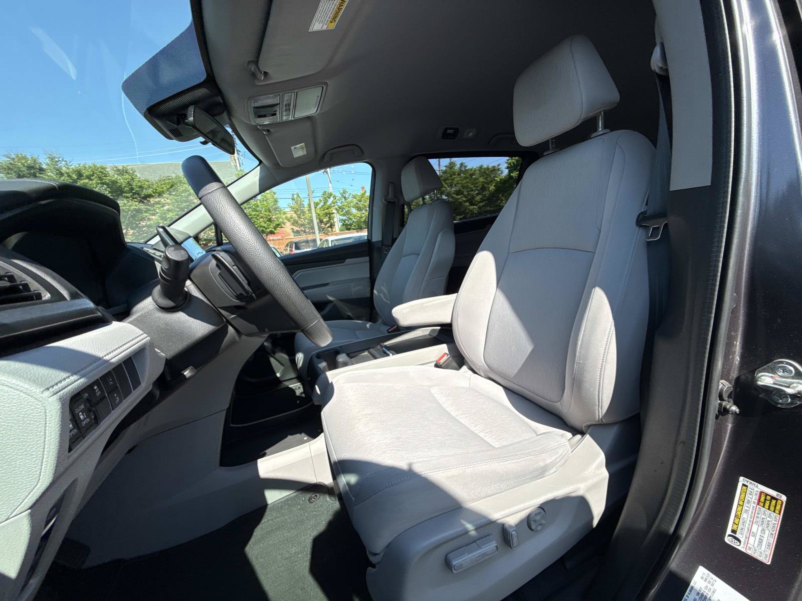 Used 2018 Honda Odyssey EX image 11