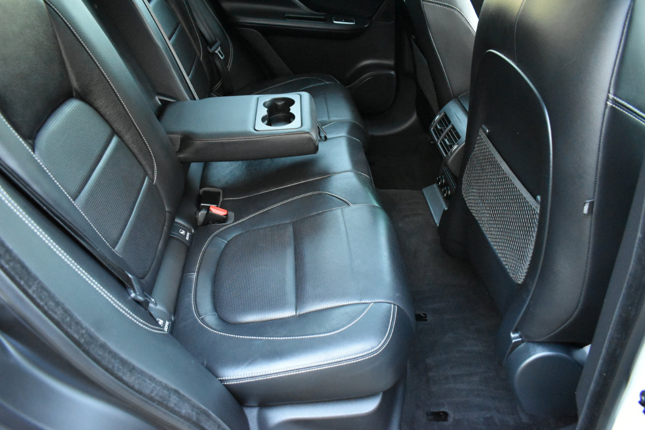 Used 2018 Jaguar F-PACE S image 29