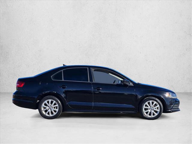 Used 2015 Volkswagen Jetta SE image 4