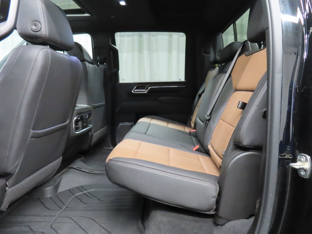 Used 2024 Chevrolet Silverado 2500 High Country w/ High Country Premium Package image 10