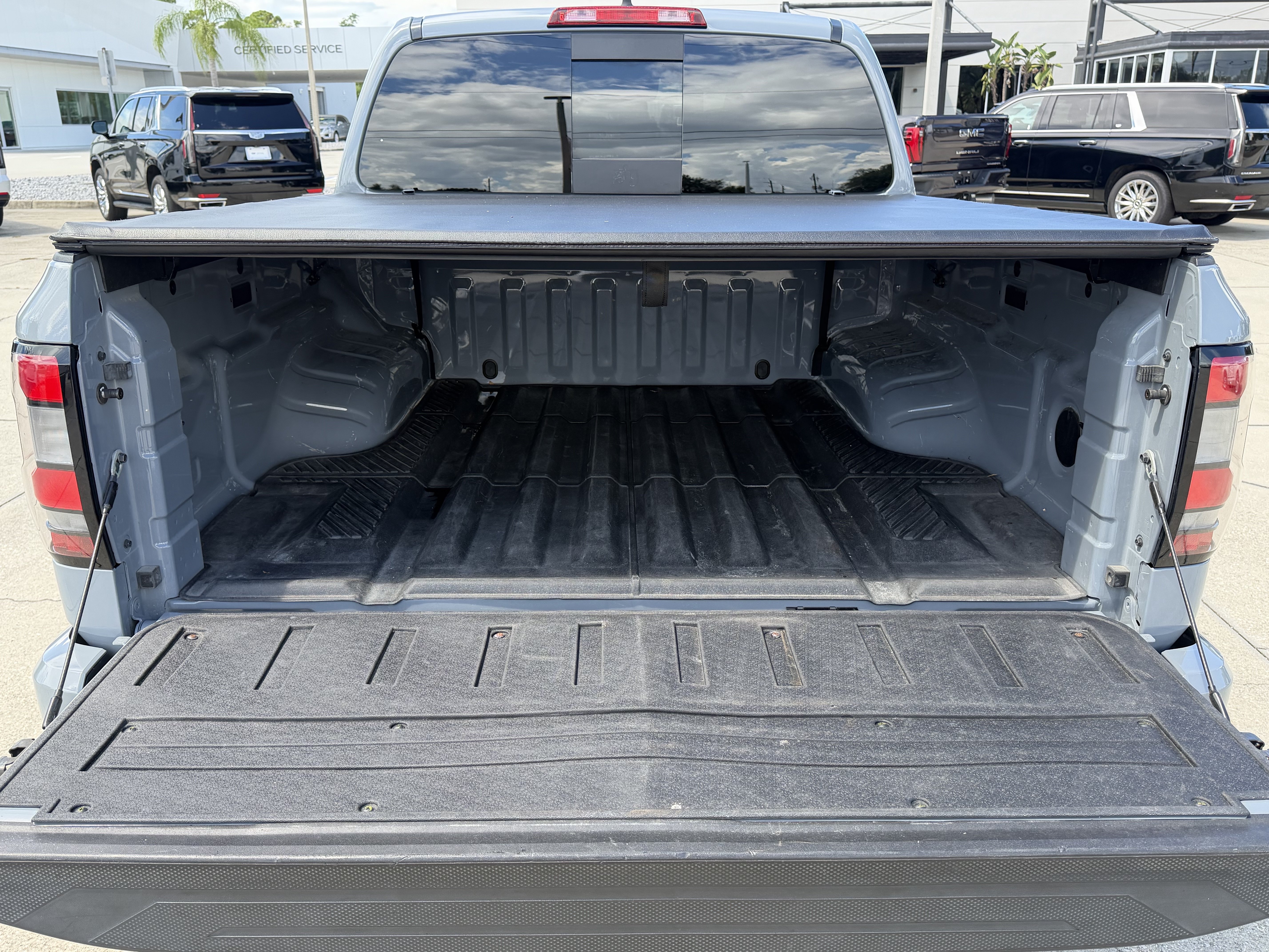 Used 2025 Nissan Frontier PRO-4X AWD/4WD image 11