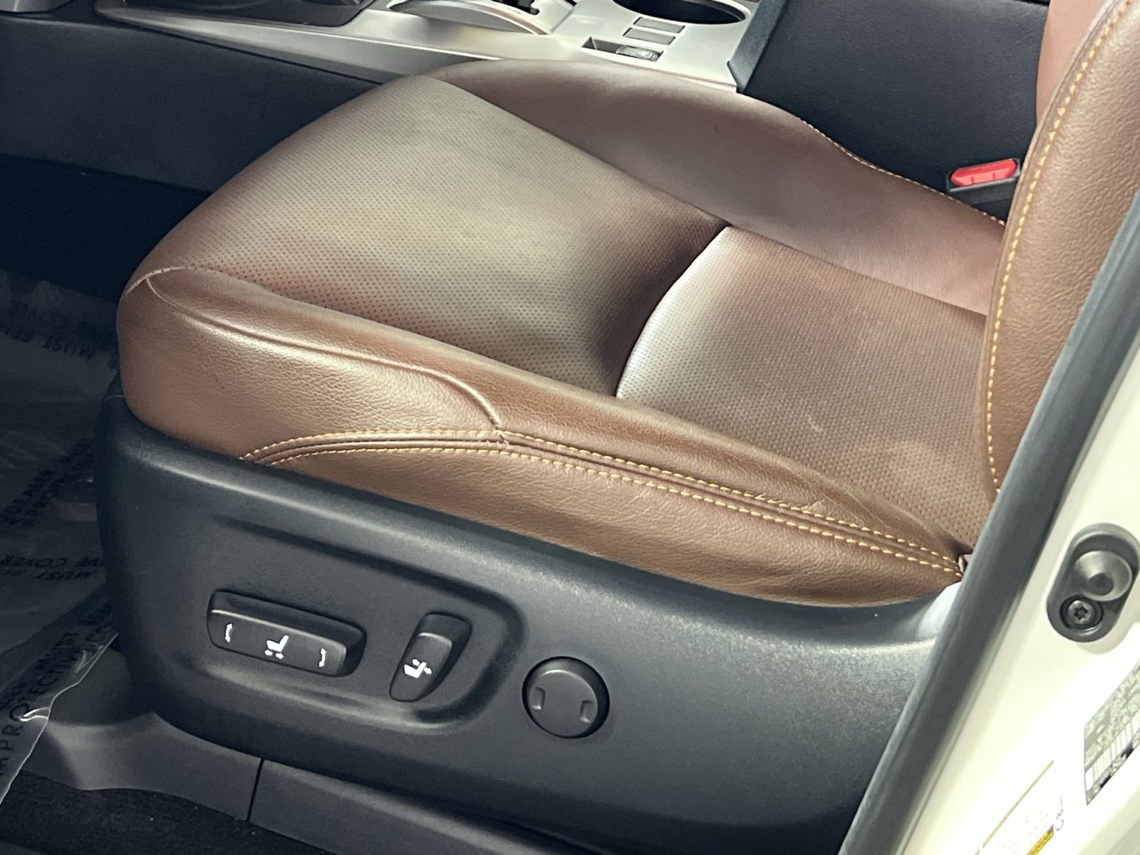 Used 2023 Toyota 4Runner Limited image 14