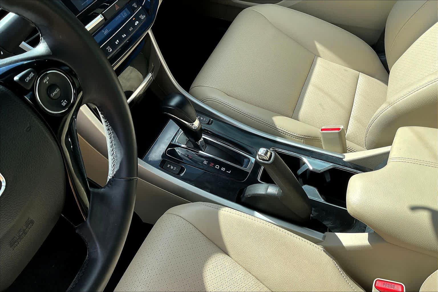 Used 2017 Honda Accord EX-L image 17