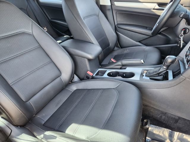 Used 2013 Volkswagen Passat 2.5 SE image 13