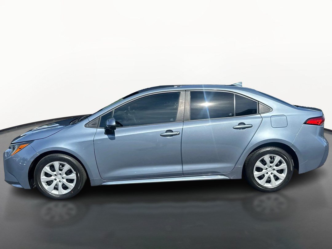 Used 2023 Toyota Corolla LE FWD image 6