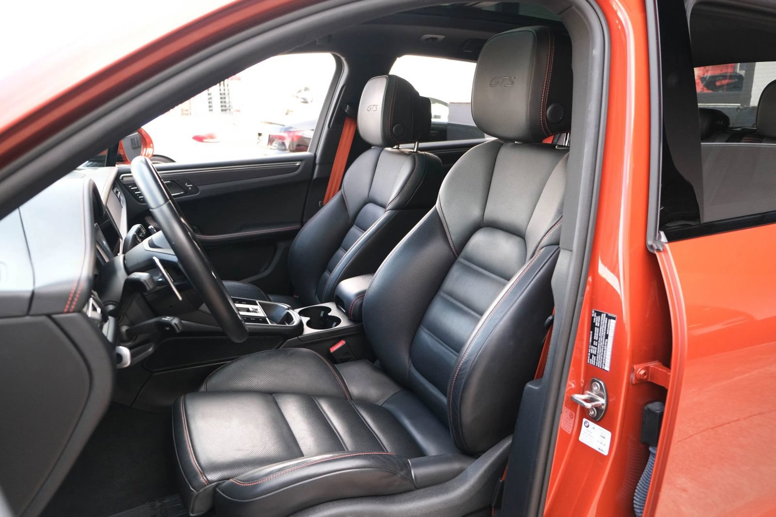 Used 2022 Porsche Macan GTS AWD/4WD image 48