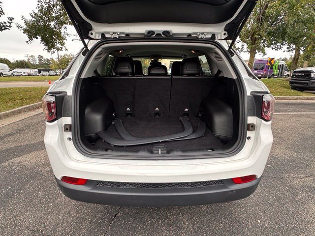 Used 2022 Jeep Compass Limited AWD/4WD image 13