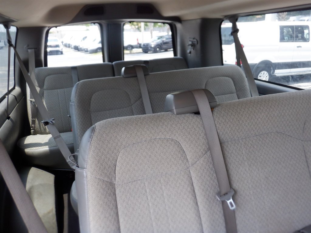 Used 2020 Chevrolet Express 3500 LT w/ LT Preferred Equipment Group RWD image 10