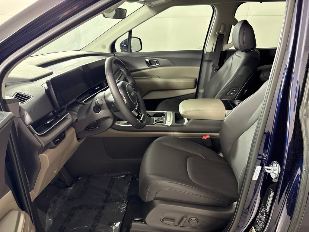 New 2026 Kia Carnival EX FWD image 26