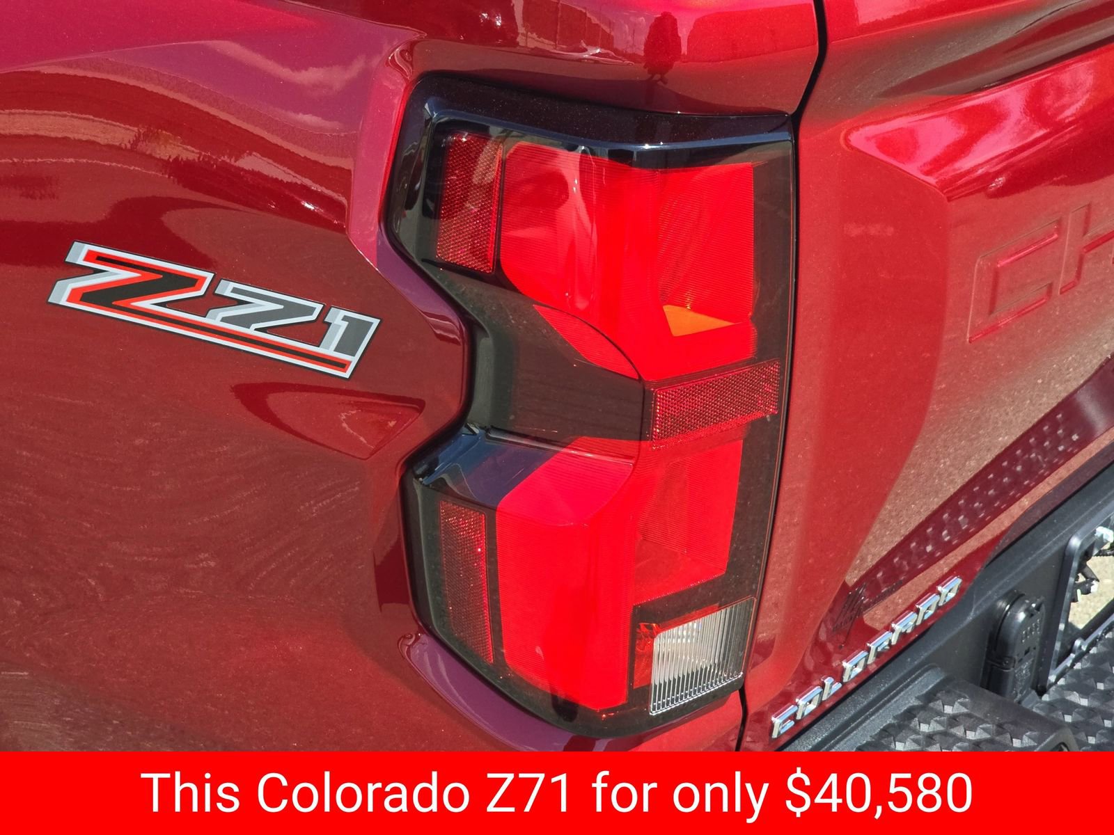 Used 2025 Chevrolet Colorado Z71 w/ Z71 Convenience Package 2 AWD/4WD image 39