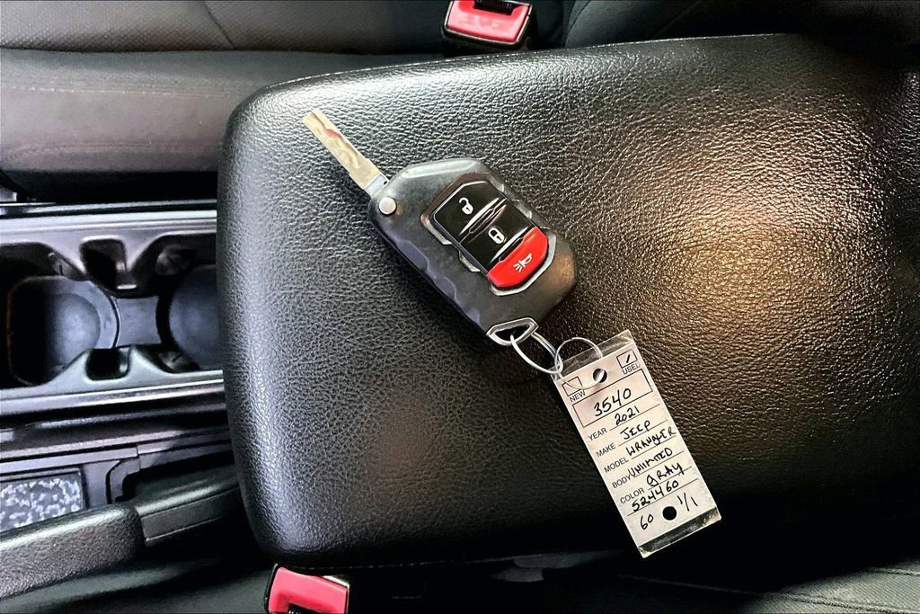 Used 2021 Jeep Wrangler Unlimited Sport w/ Technology Group image 33