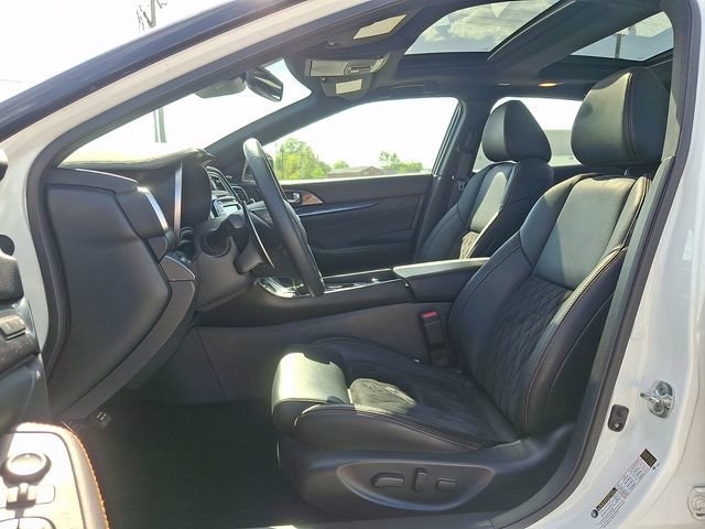 Used 2023 Nissan Maxima SR w/ Sport Mat Group FWD image 13
