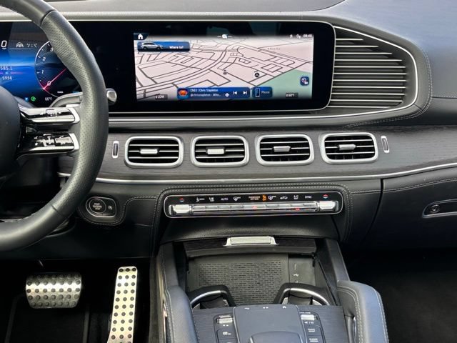 Used 2025 Mercedes-Benz GLS 580 4MATIC image 31