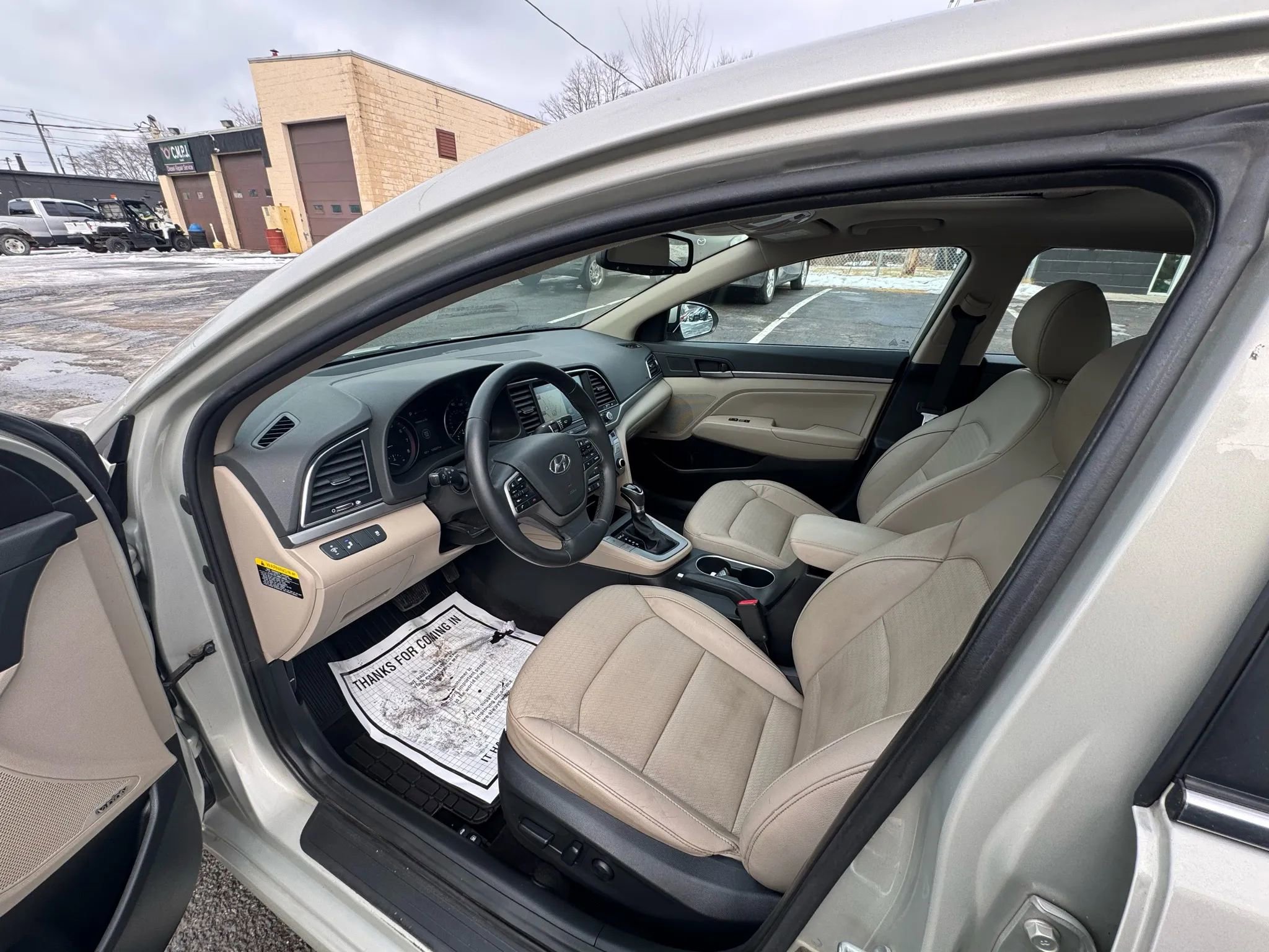 Used 2017 Hyundai Elantra Limited w/ Limited Tech Package 04 image 10