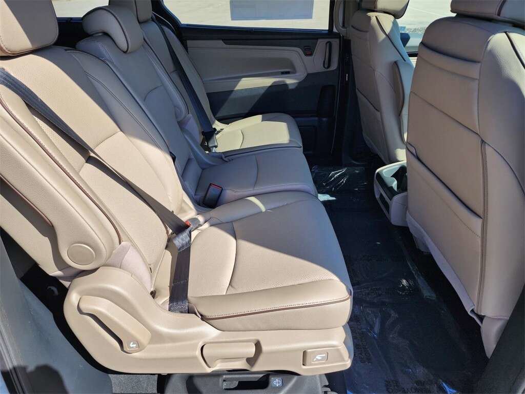 Used 2023 Honda Odyssey Elite image 18