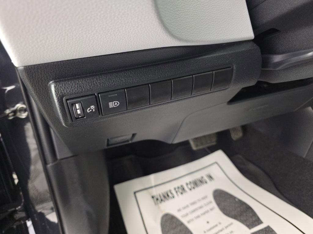 Used 2023 Toyota Corolla SE image 14