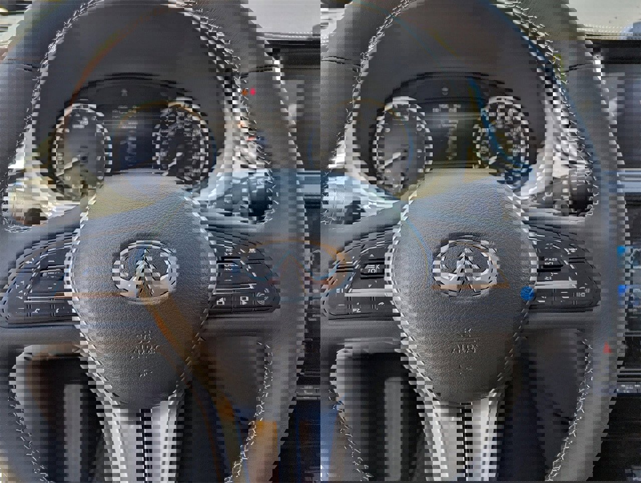 New 2025 INFINITI QX50 Pure image 14