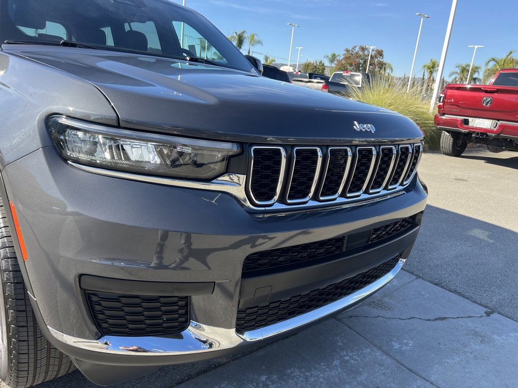 Used 2025 Jeep Grand Cherokee L Laredo w/ Luxury Tech Group I image 10