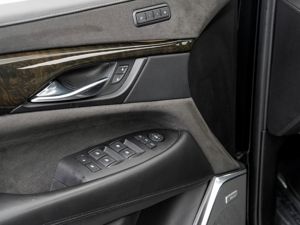 Used 2019 Cadillac Escalade ESV Platinum image 8