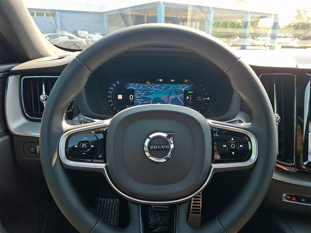 Used 2022 Volvo XC60 T8 R-Design w/ Advanced Package AWD/4WD image 22