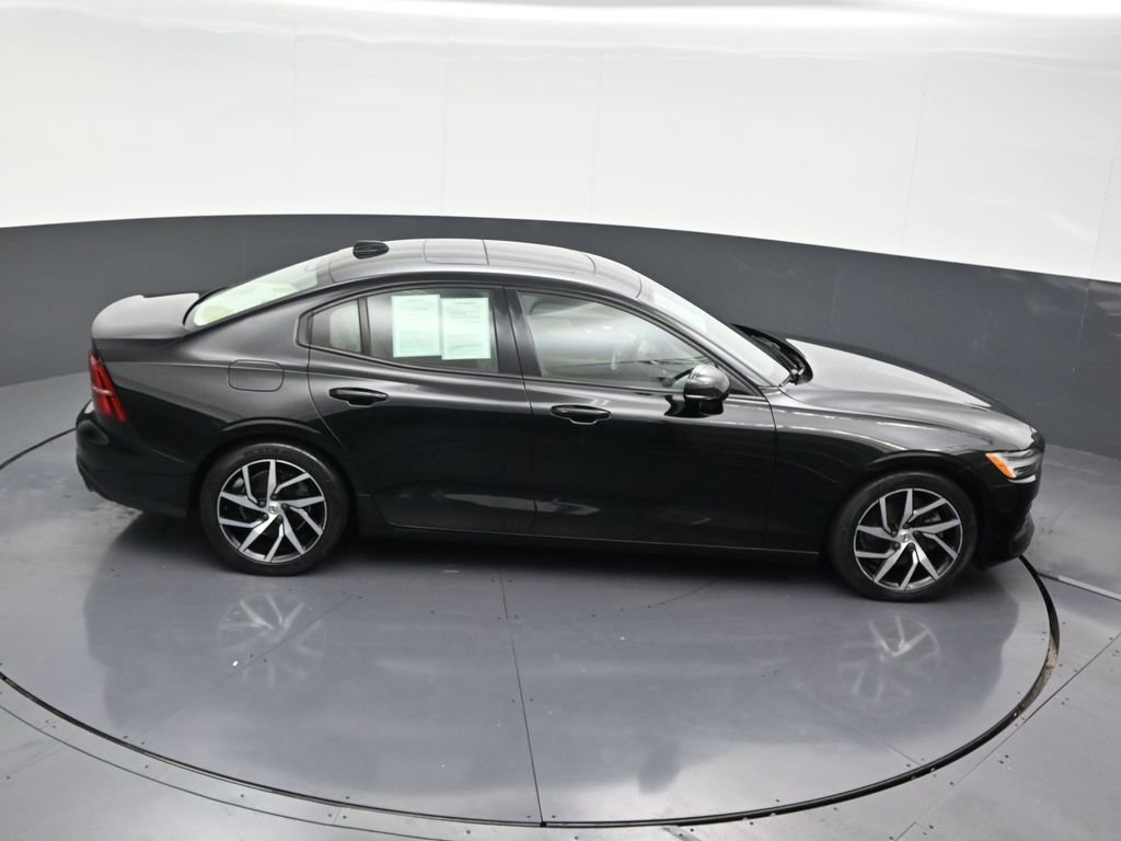 Used 2019 Volvo S60 T5 Momentum w/ Premium Package image 20
