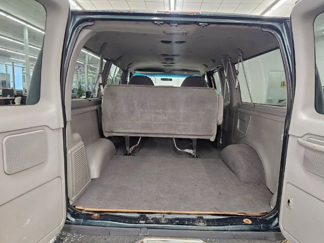 Used 2000 Ford E-150 and Econoline 150 Wagon image 30