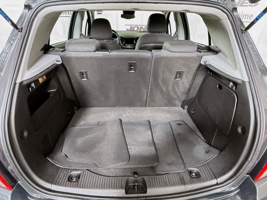 Used 2019 Chevrolet Trax LS image 25